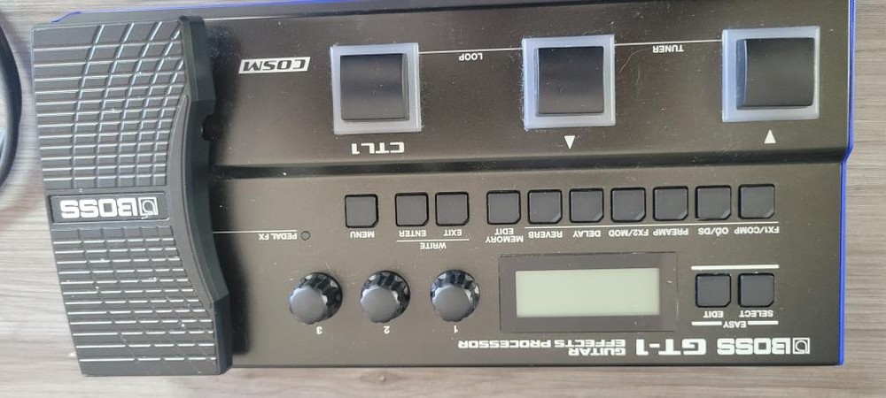 BOSS GT-1 (PSO040221)