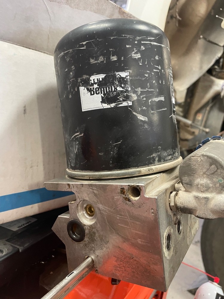 AD-IS air dryer and VECU-2 module