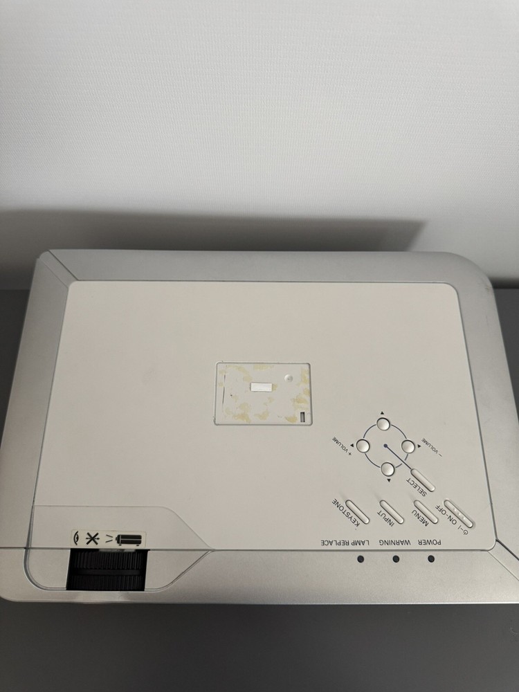 Sanyo PLC-XU73 Projector