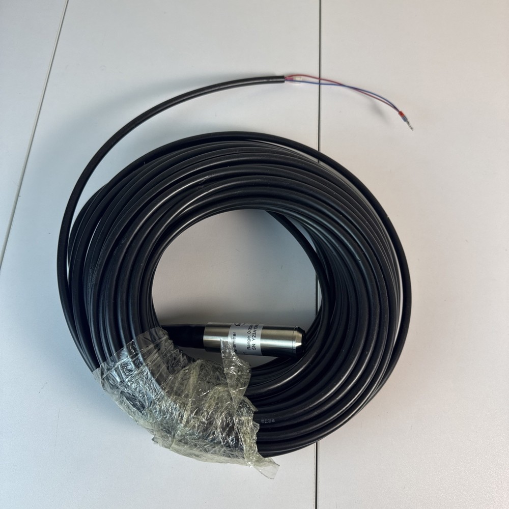 Submersible Level Transducer 4-20mA, 16ft depth range, 30 ft Cable, Transmitter