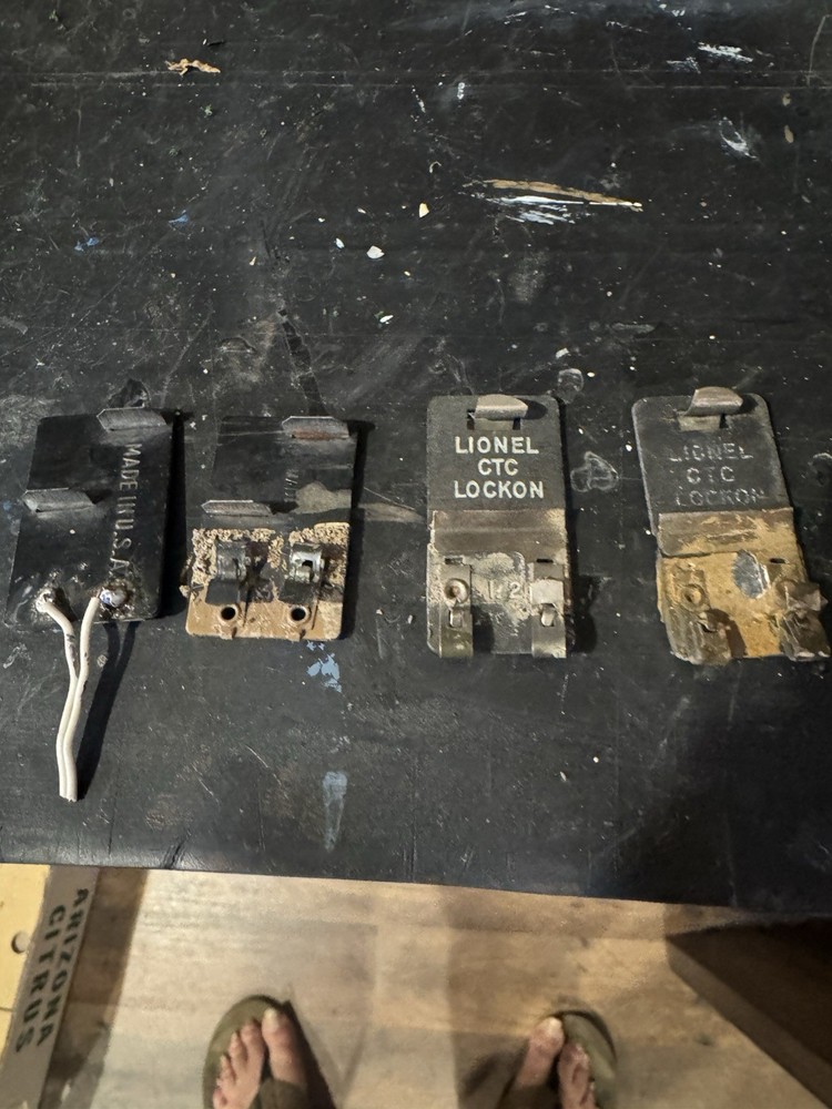 027 Scale Accessories