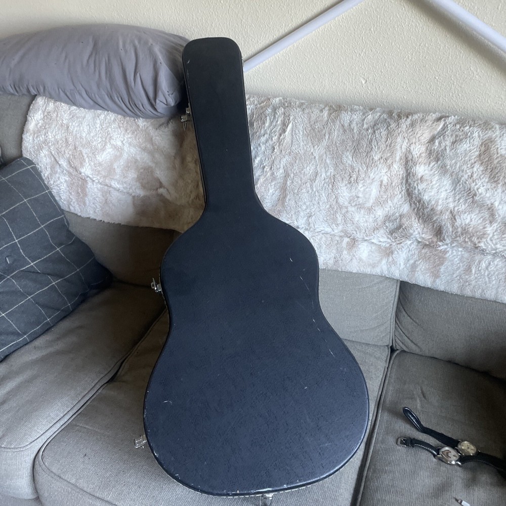 aria classical guitar Ac-20 With Original Case