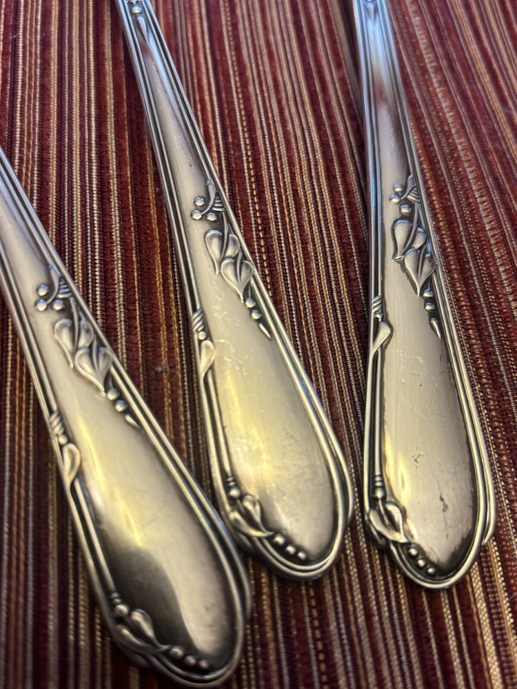 WM Rogers A1 Plus Oneida LTD Silverplate Meadowbrook Serving Spoons & Fork Pie