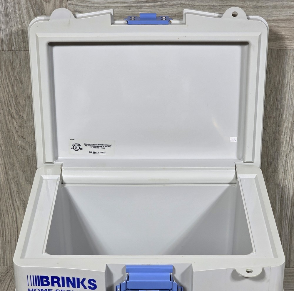 Brinks Home Security Locked Box Fire Safe Rated 1/2 Hour w/Key