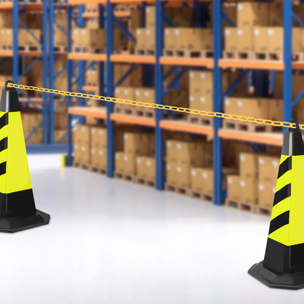 200ft Yellow Plastic Barrier Chain for Effective Crowd Control Management