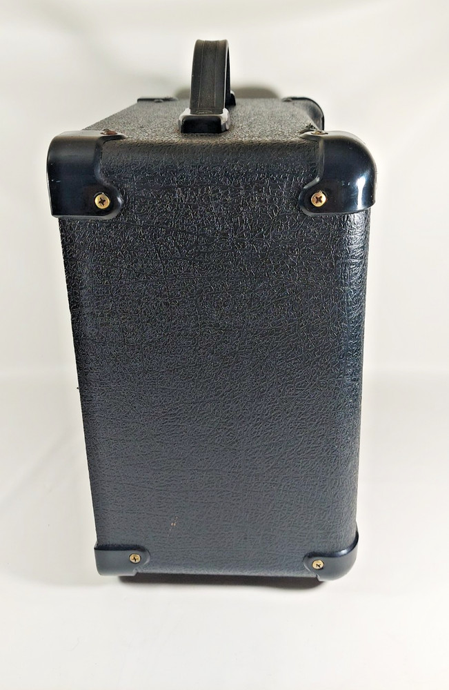 MARSHALL MG10CD 40-WATT AMPLIFIER