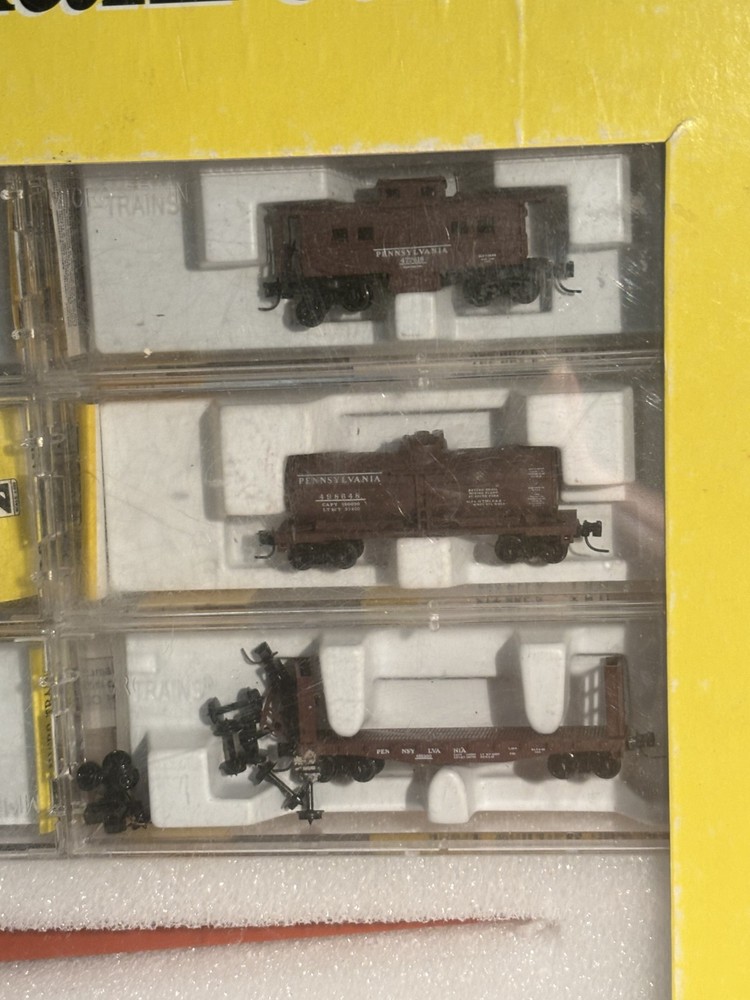 z scale Desk Top Railroad train set