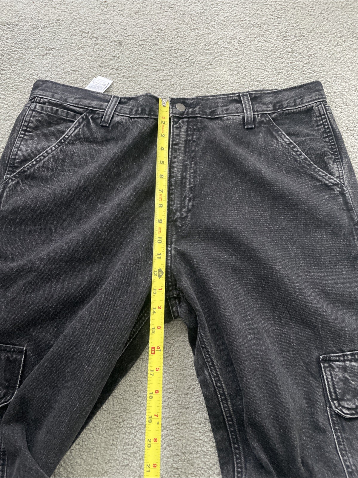 Levi's Premium 568 Loose Cargo Gray Jeans Men’s Tag Size 38x32 Measures 40X32