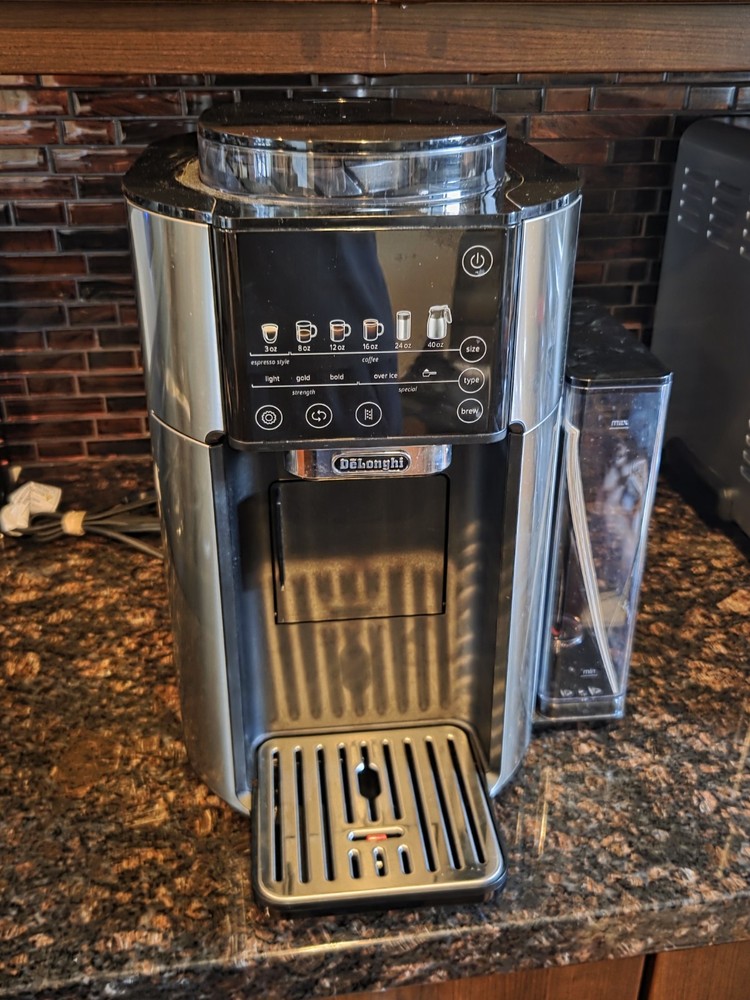 De'Longhi TrueBrew Drip Coffee Maker, Built in Grinder CAM51035M