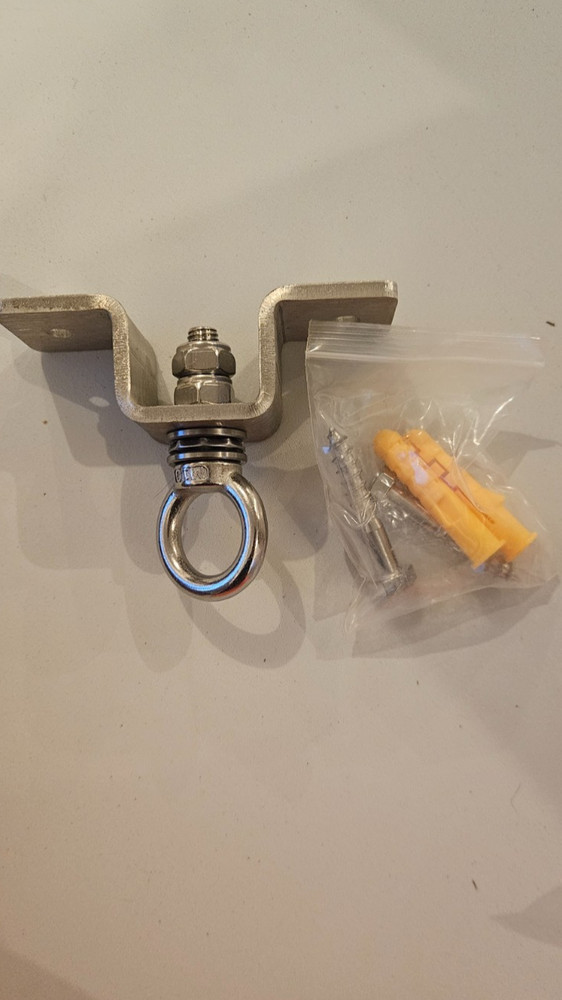 Punching bag ceiling mount