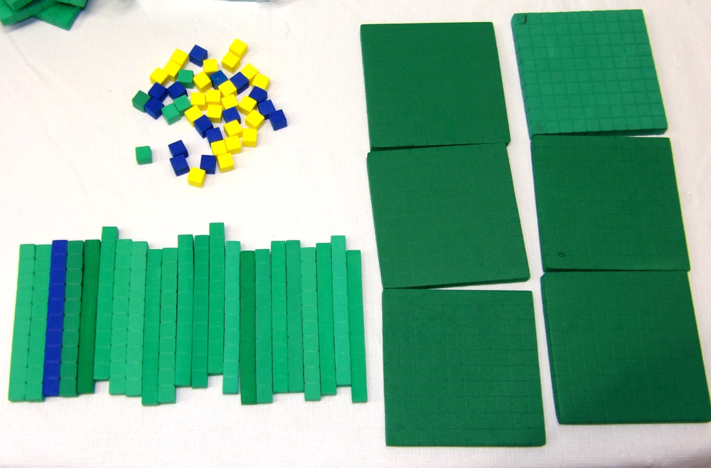 Math Manipulatives• Foam• 1700+ Pcs.• Various Math Sets w/ Extra Pieces!•