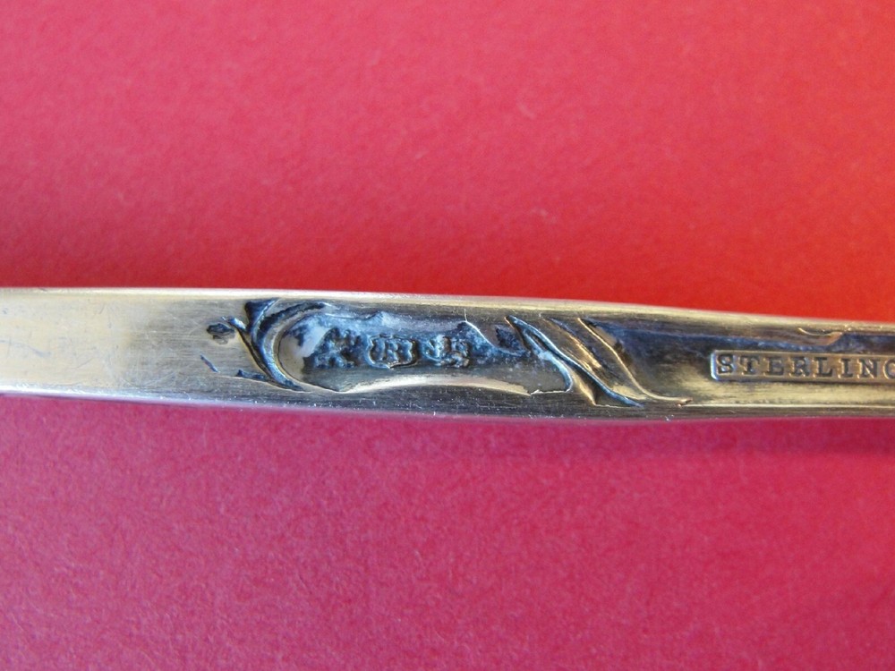 Reed & Barton "Les Cinq Fleurs" Sterling Silver Lettuce Fork Pierced 9-1/2"
