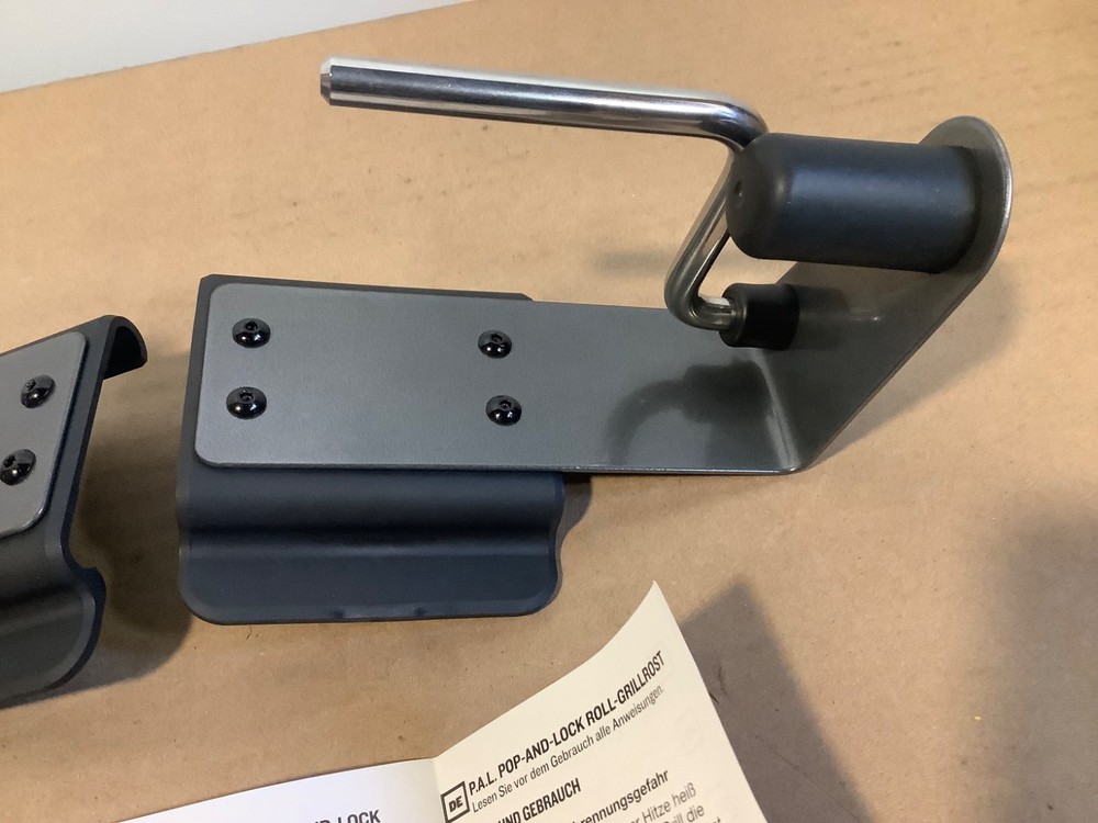 Traeger BAC655 P.A.L. Pop-And-Lock Roll Rack