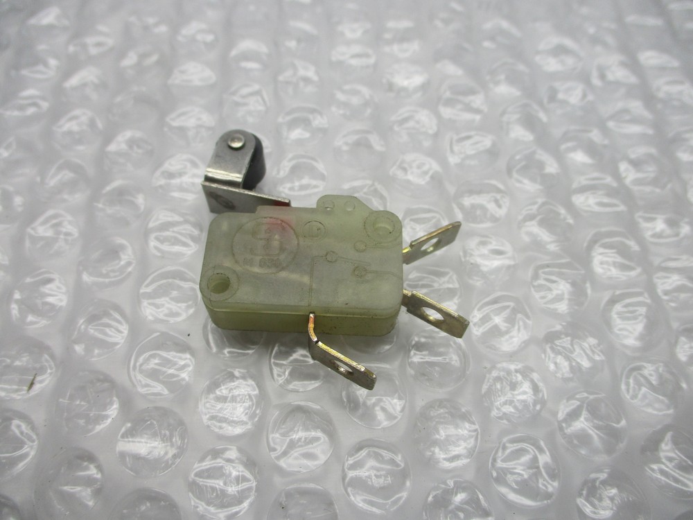 INDUSTRIAL SPARE M630 LIMIT SWITCH UNMP