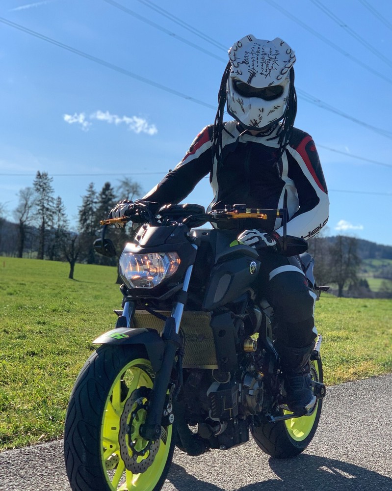 TOP PREDATOR MOTORCYCLE HELMET FIRE STYLE (DOT & ECE CERTIFIED). White, Medium