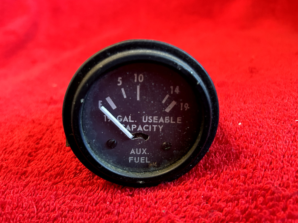AIRCRAFT 2" AUXILLIARY FUEL QUANTITY INDICATOR WITH MOUNT BRACKET