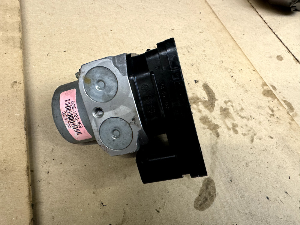 HONDA CBR1000RR SC77 2017 2018 2019 ABS PUMP MODULATOR