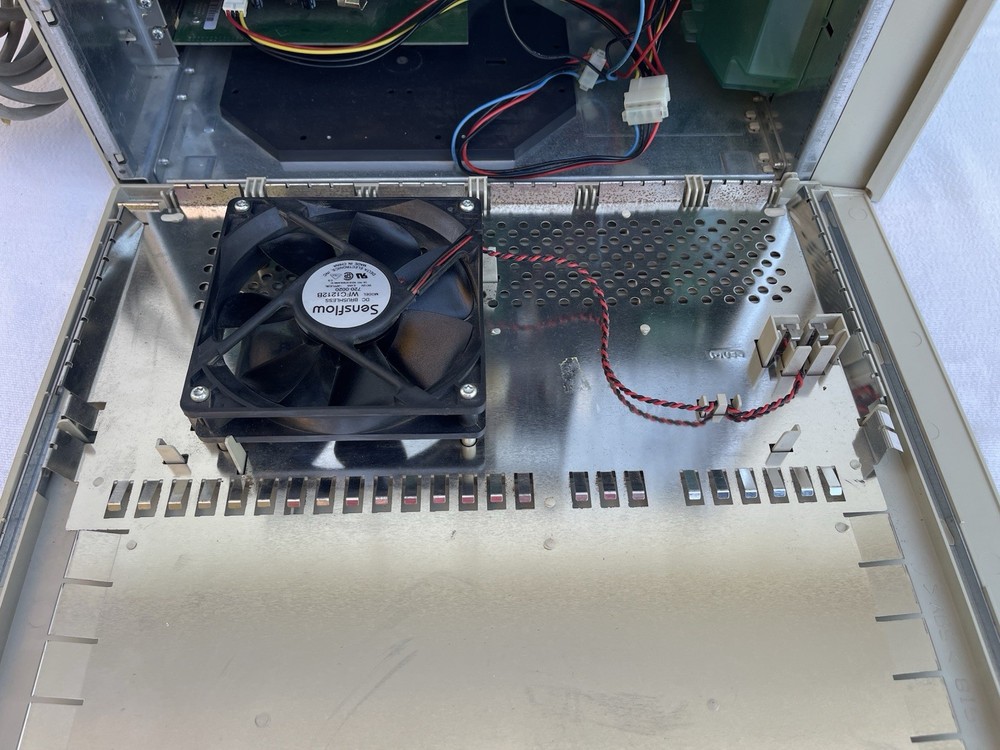 Vintage Apple Power Macintosh 9600/200 Workstation Computer M5433 Untested