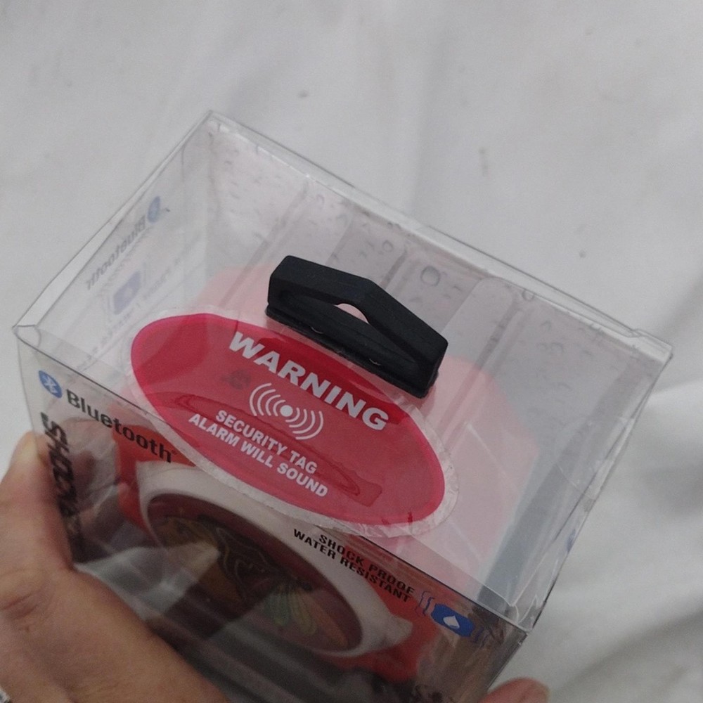 NIB Shockbox Chicago Blackhawks Wireless Bluetooth Speaker