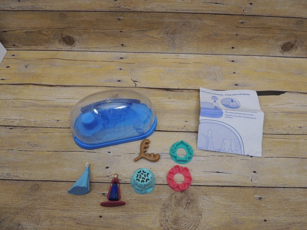 Frozen Snow Globe Play Doh Set
