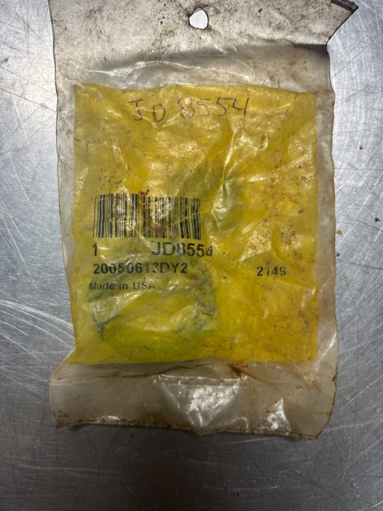 JD8554 OEM John Deere Locking COLLAR with Set Screw