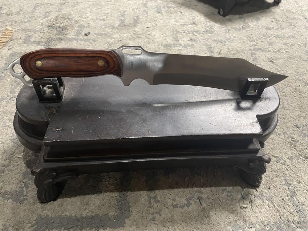 Large Universal knife display stand