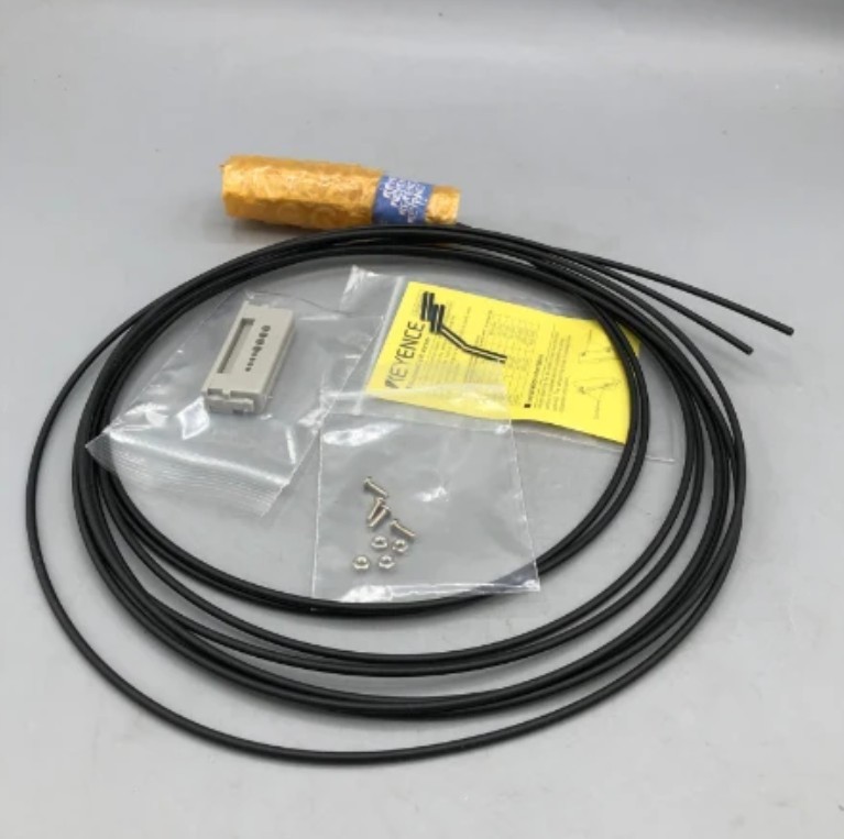 KEYENCE Fiber Optic Sensor FU-E11 NEW