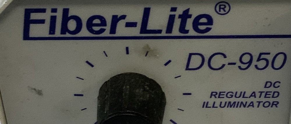Dolan-Jenner Fiber-lite DC-950 DC Regulated Illuminator Light Source "T1B"