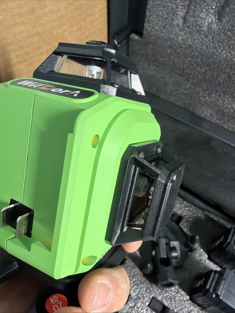 Laser Level with Tripod, 4x360° Self Leveling ±4° Laser Level, Remote Control