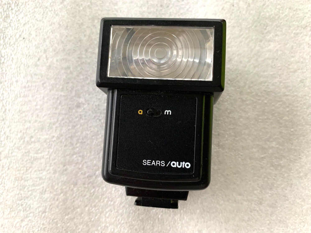 Vintage Sears Auto Flash Model 330.80170 small flash-TESTED