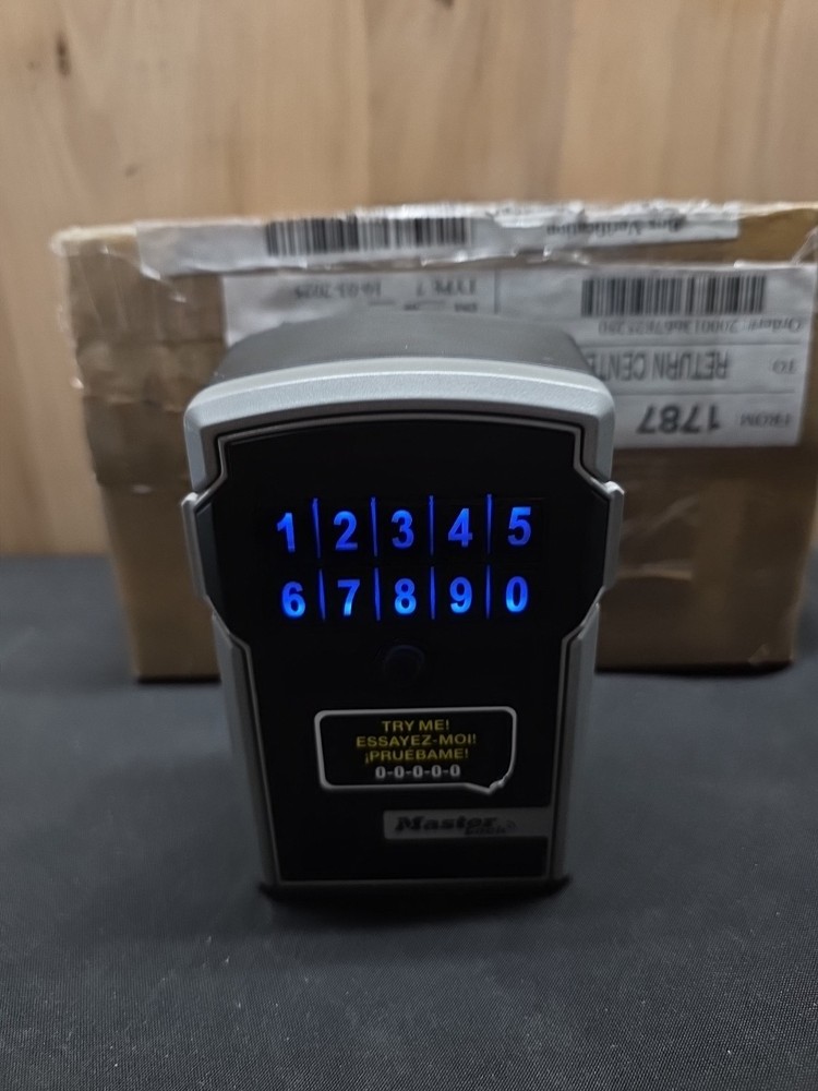 Master Lock Enterprise Wall Mount Key Safe (Model 5441) No Code AS-IS