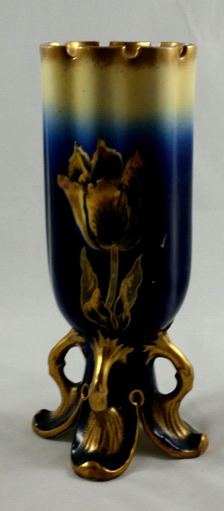 VINTEGE BLUE PAINTED FOOTED VASE