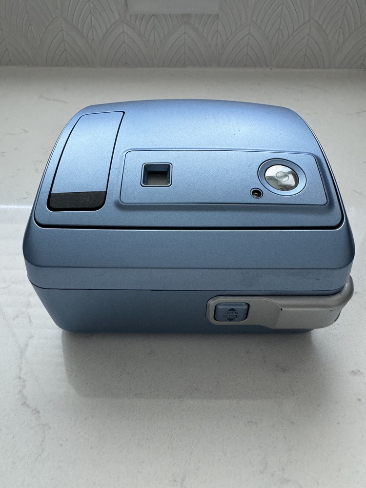 Polaroid One600 Instant camera blue