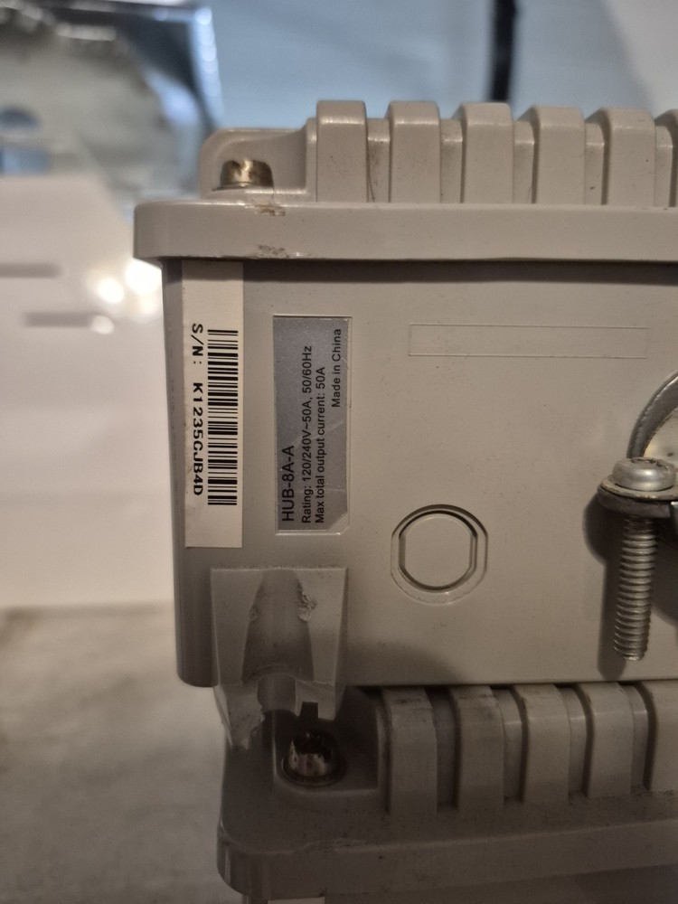 Blueprint Controllers HUB-8A-8, 8 Light 240V Controller w/120V trigger cable