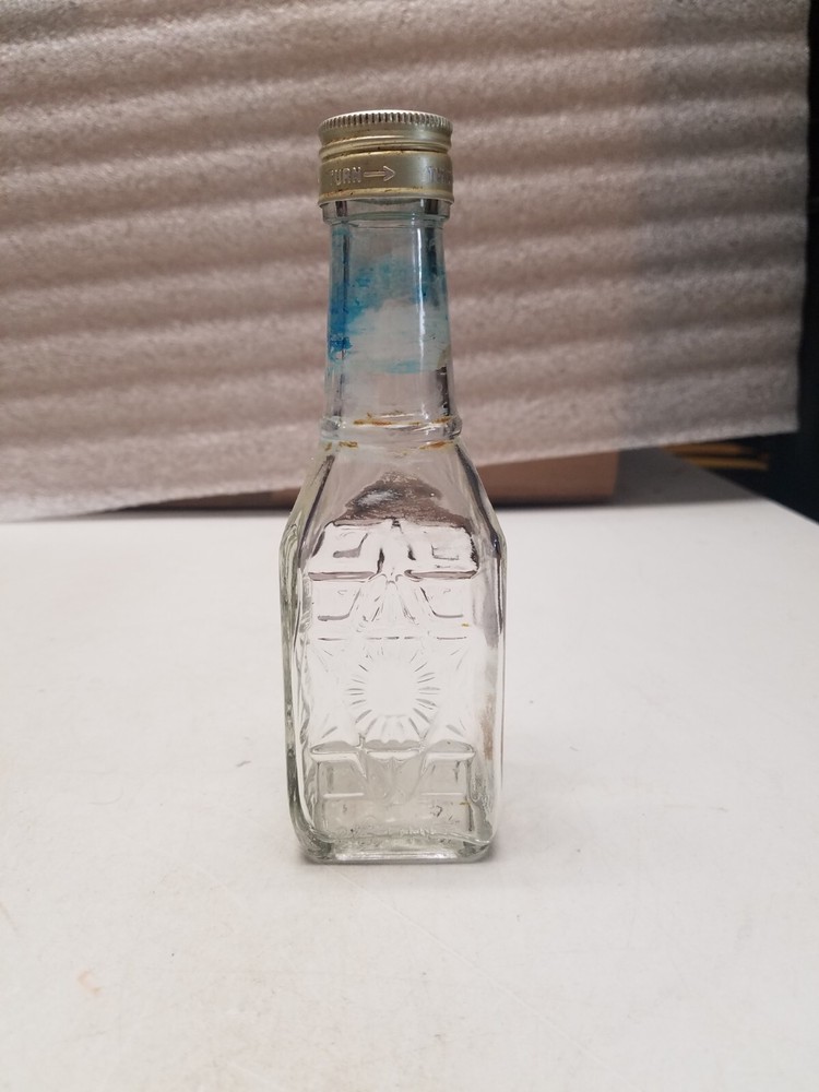 Manischewitz 2/5 Pint Wine Bottle (V)