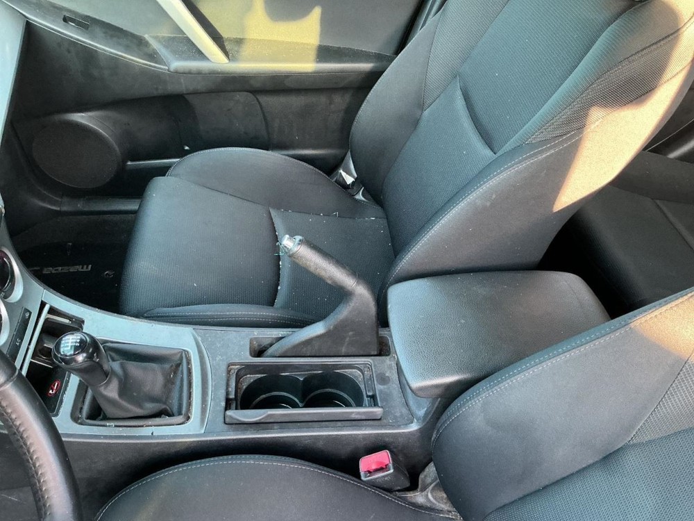 3 2010 Glove Box 4714040