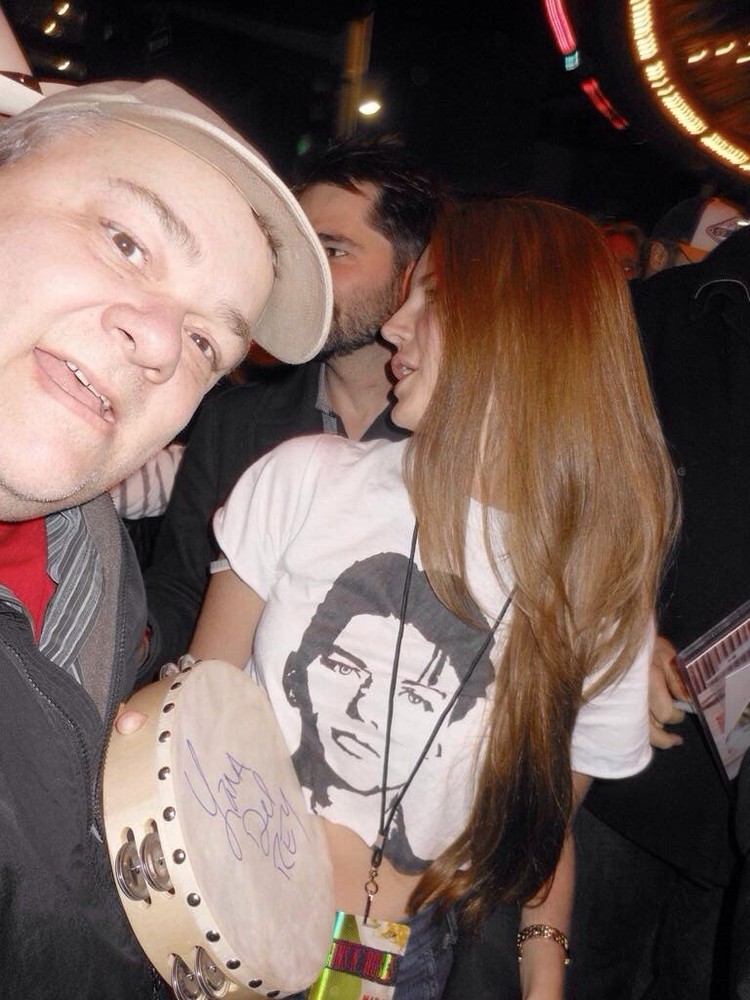 LANA DEL REY SIGNED AUTOGRAPHED TAMBOURINE “BIG & BOLD” ONE OF A KIND GEM 💍