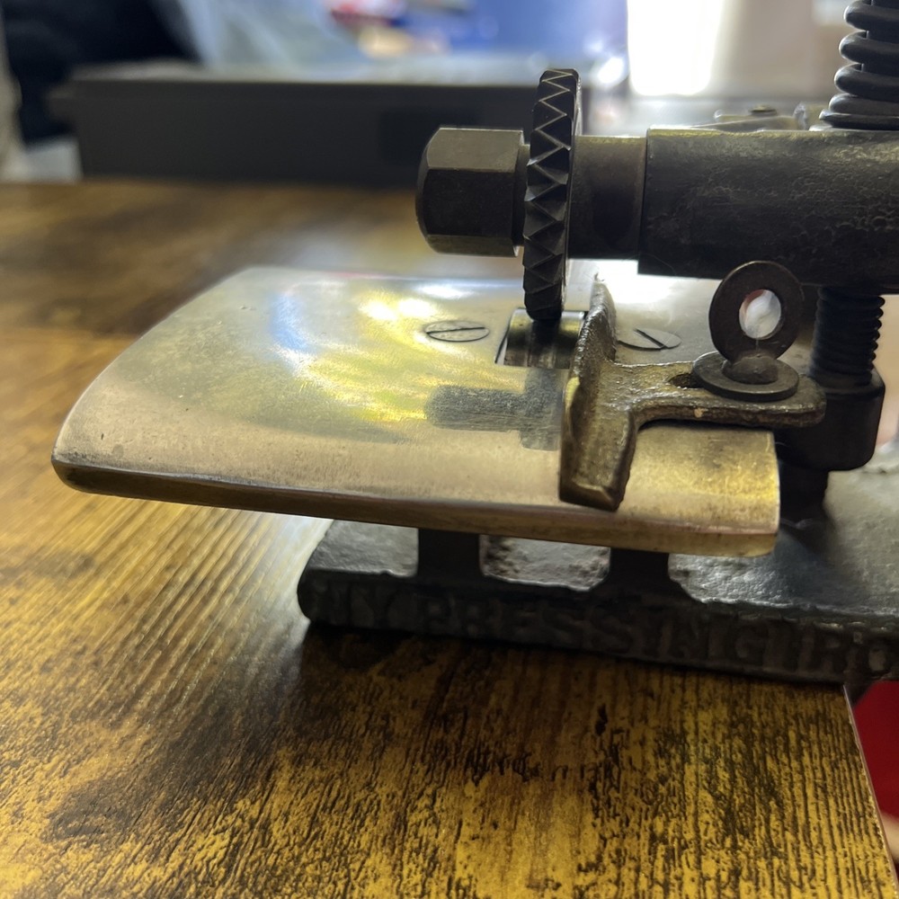 New York Pressing Co Mechanical Clamp-on Pinking Machine Complete