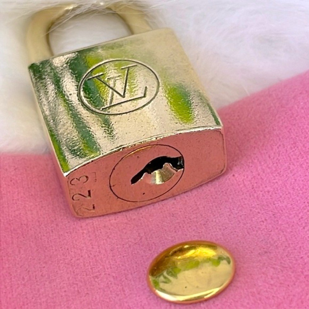Louis Vuitton Padlock and Key #223