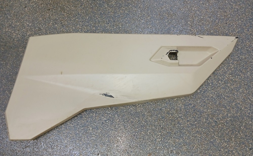 Can-Am OEM Commander XTp LH Front Left door panel 705017307 **USED**