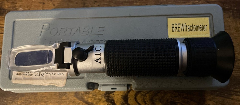 Brix Wort Specific Gravity Refractometer 0~32% Fruit Beer Wine Sugar Test US