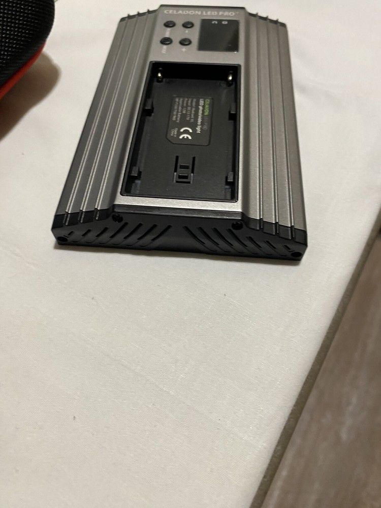 Celadon 144 SMD LED PRO Radiant XL Light Kit With Built In Diffuser Panel