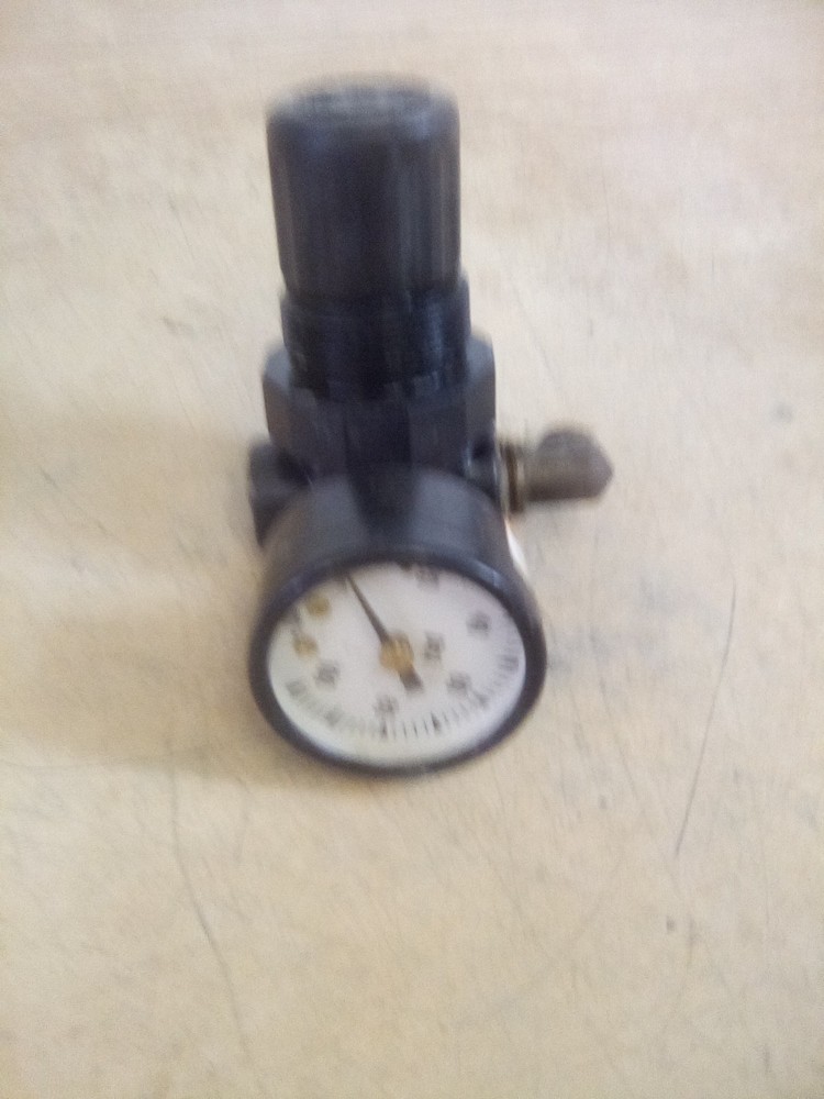 Speedaire 4ZM08 Air Regulator