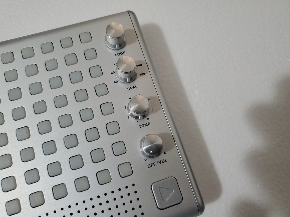 Thinkgeek Bliptronic 5000 Matrix Synthesizer Techno Beat Rhythm Audio Machine