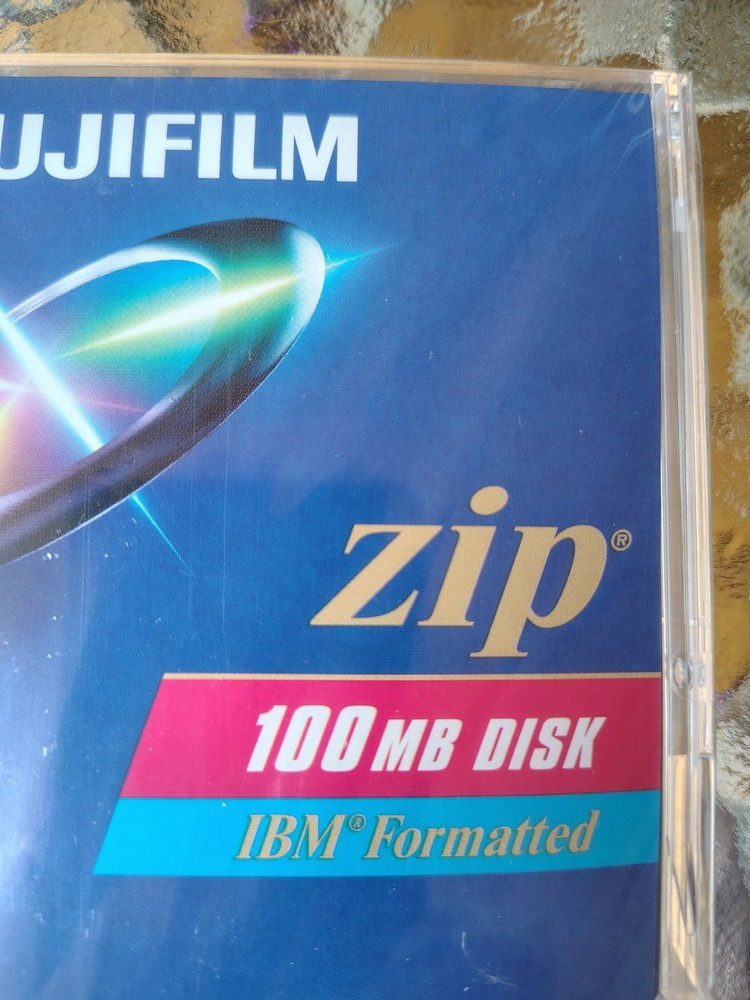 2 Fujifilm 100 MB Zip Disks