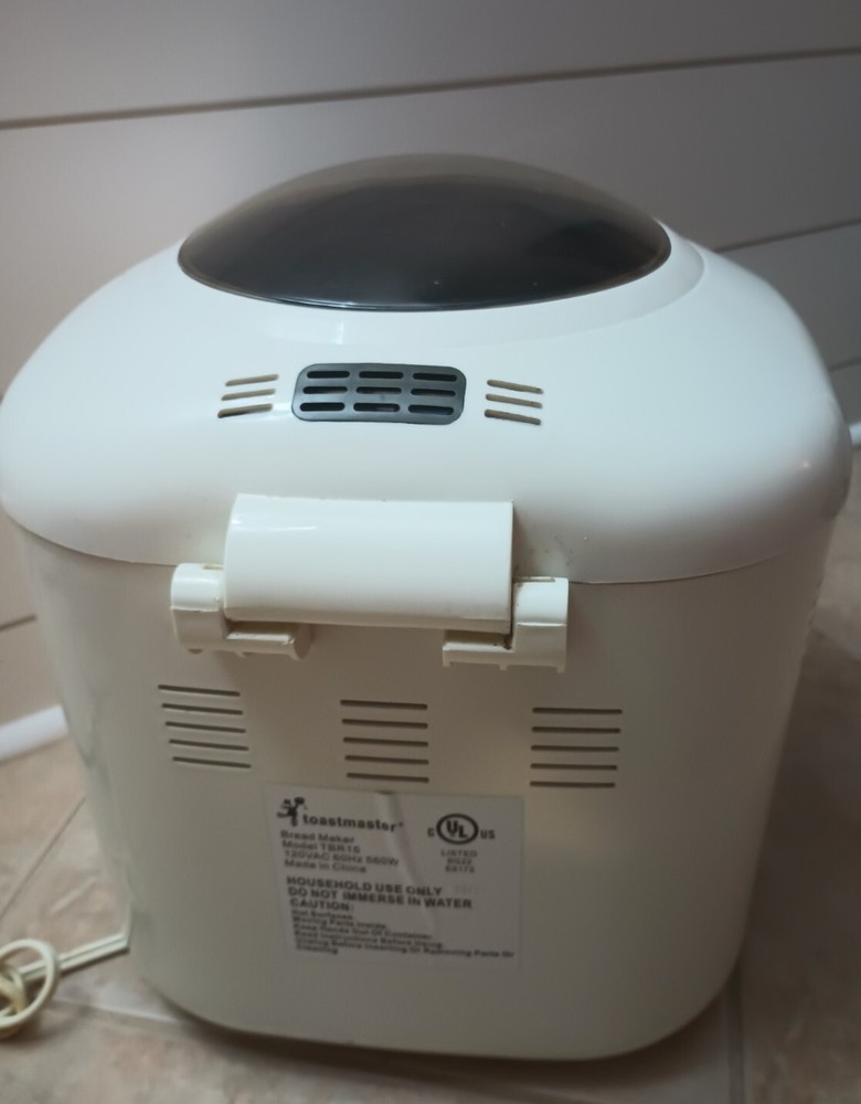 Toastmaster Automatic Bread Maker TBR15 White Digital Display WORKS Great