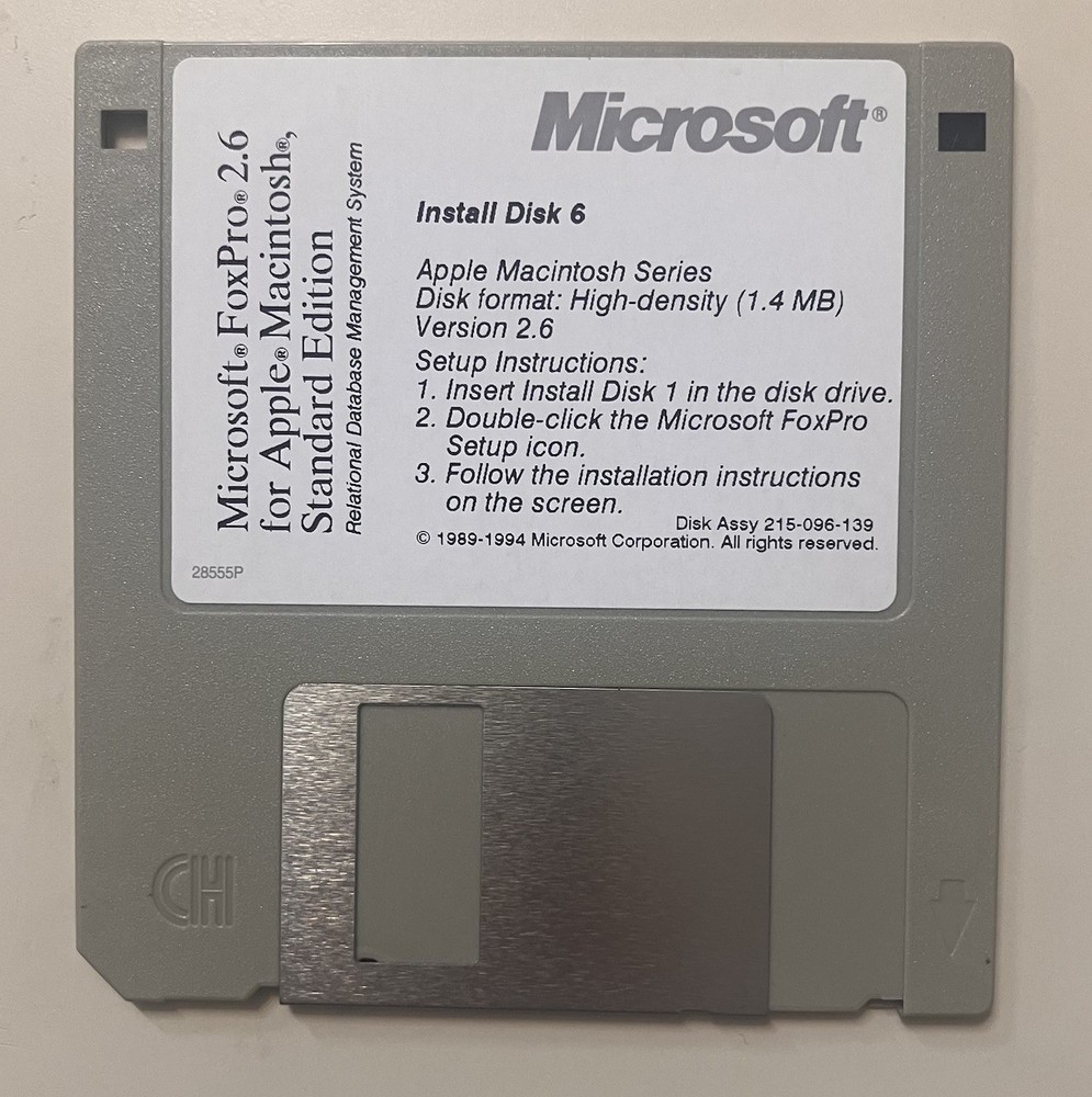 Microsoft FoxPro 2.6 for Apple Macintosh | 8-Disk 3.5” Floppy Install Set (1994)