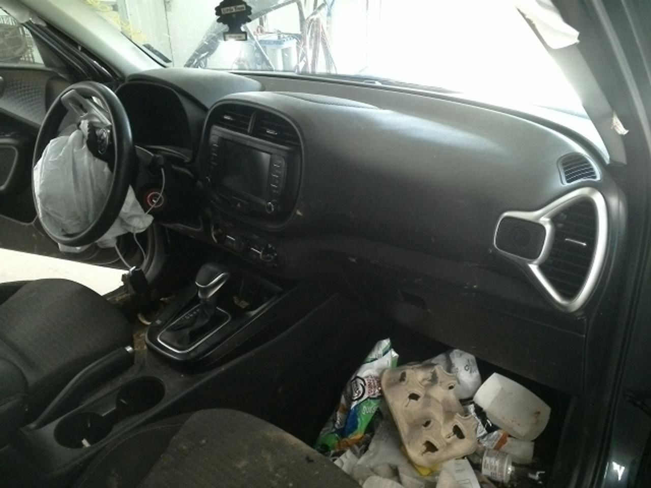 SOUL 2020 Fuse Box Cabin 104866525