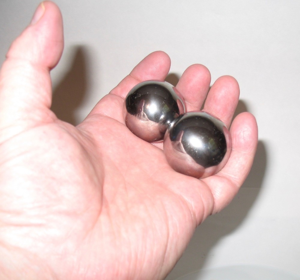 Baoding Balls 35MM Solid Chrome Hand Exercise Therapy De-Stressor SET OF 2
