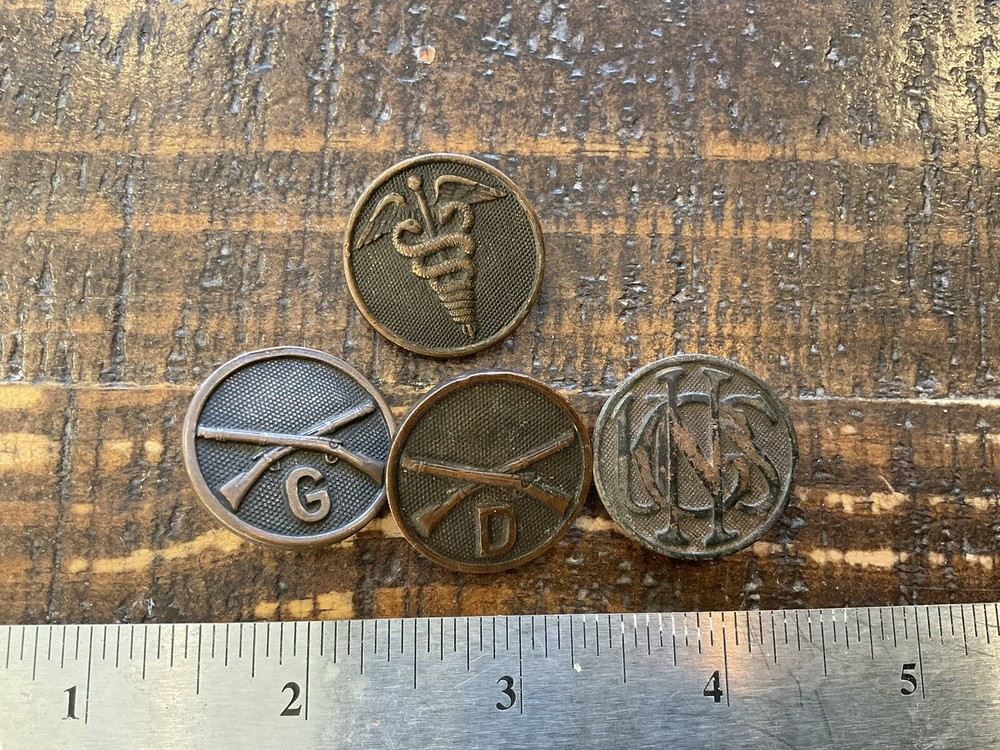 ORIGINAL WWI US COLLAR DISK LOT